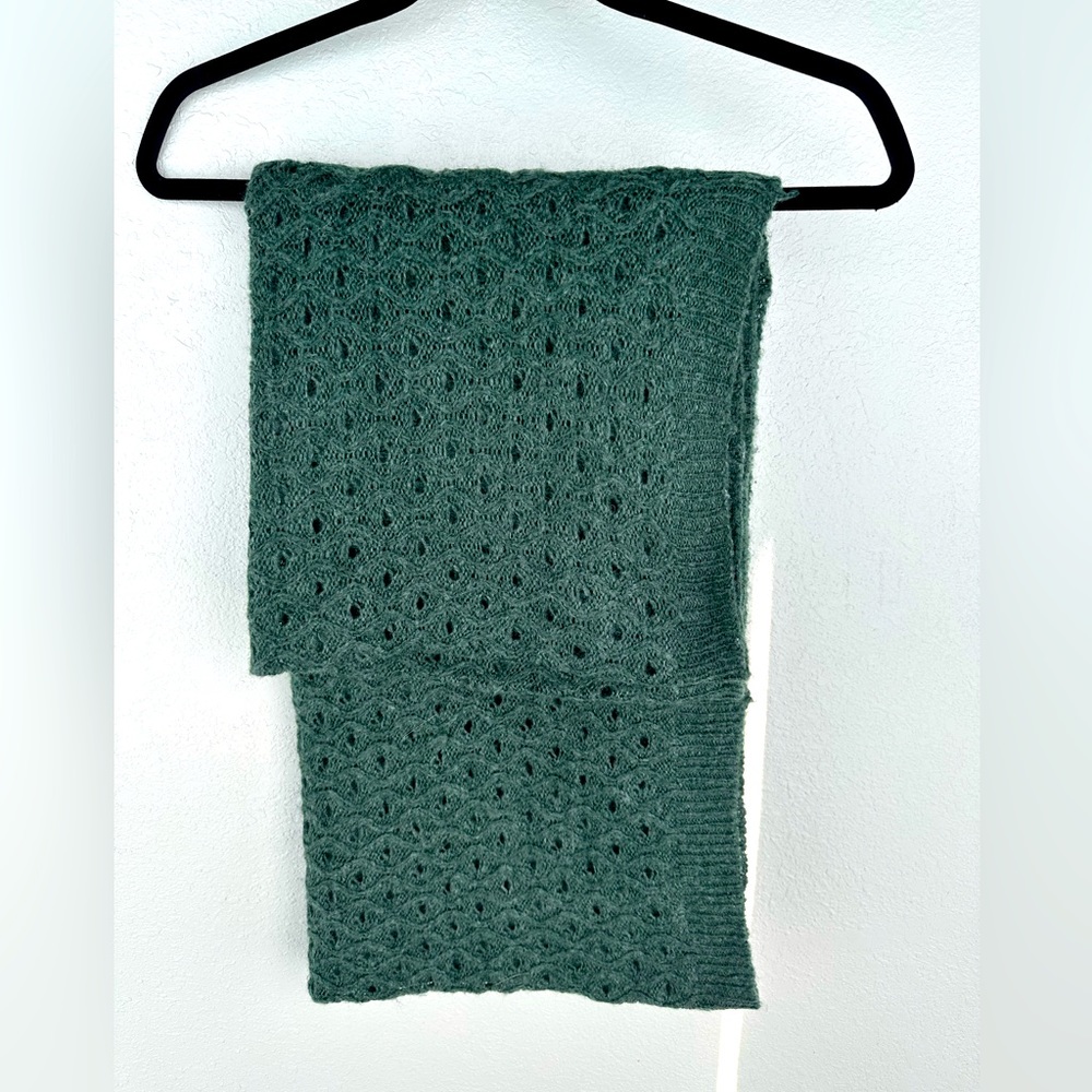 Green H&M Infinity Scarf